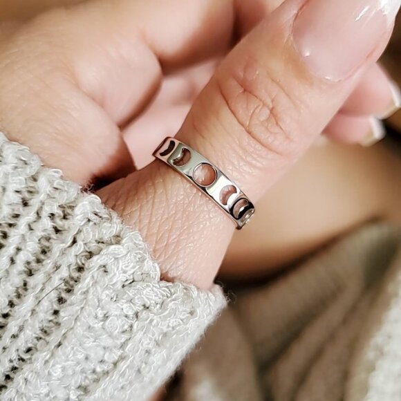 Sterling Silver Moon Ring, Moon Phase Ring, Celestial Ring, Women's Spiritual - Picture 7 of 9